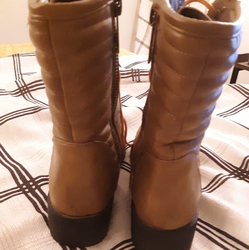 Boots - Picture 3 of 3
